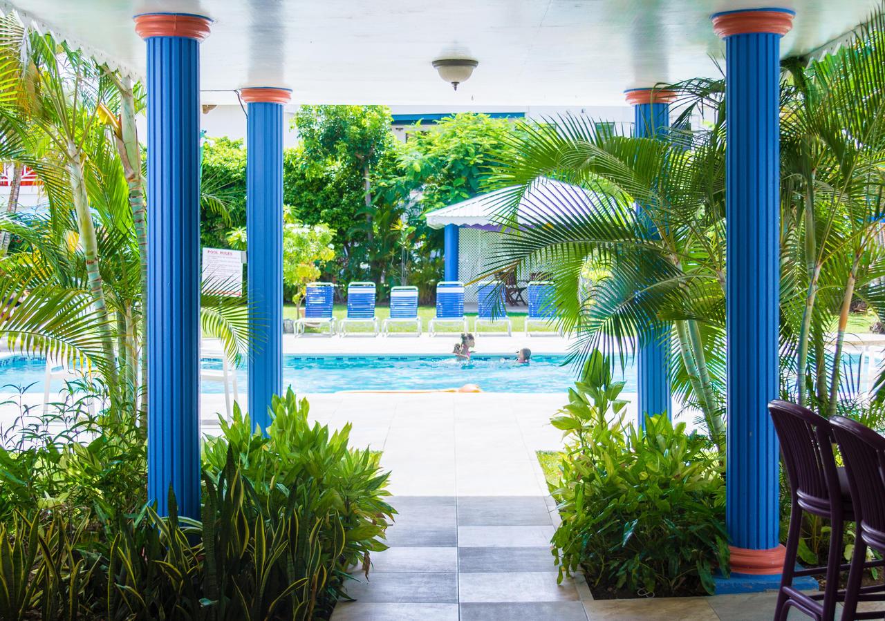 Bay Gardens Inn Gros Islet Exterior photo