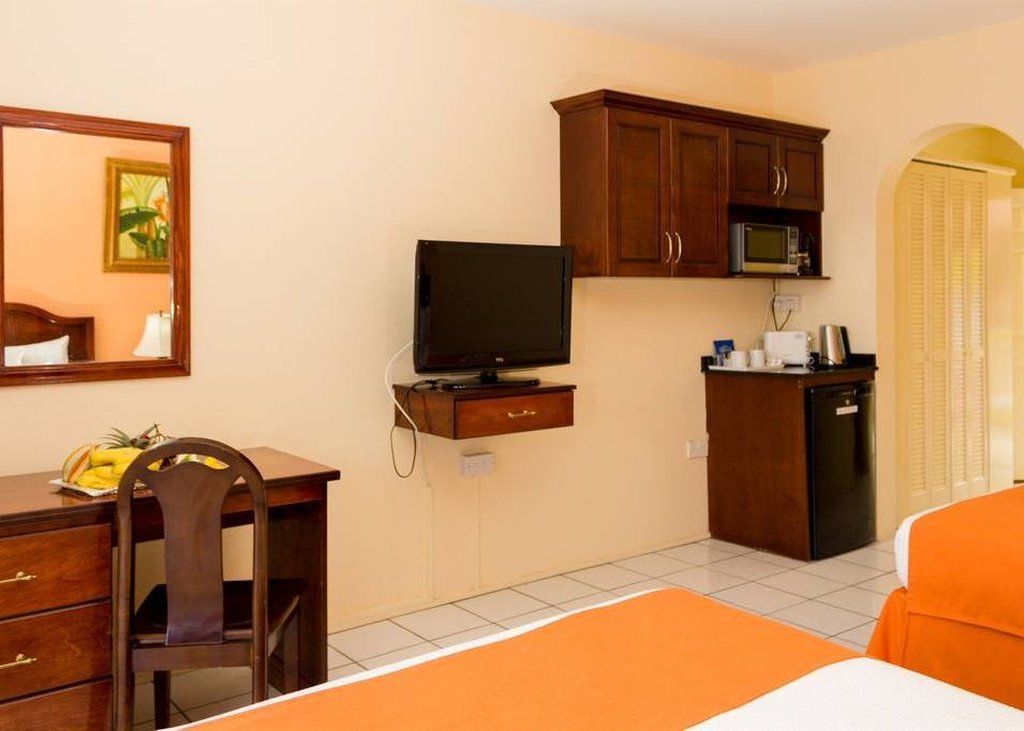 Bay Gardens Inn Gros Islet Exterior photo