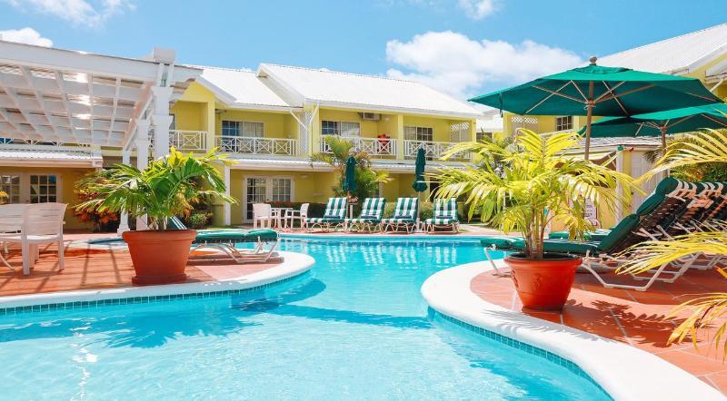 Bay Gardens Inn Gros Islet Exterior photo