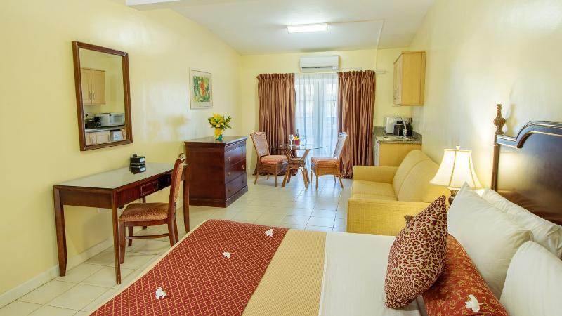 Bay Gardens Inn Gros Islet Exterior photo