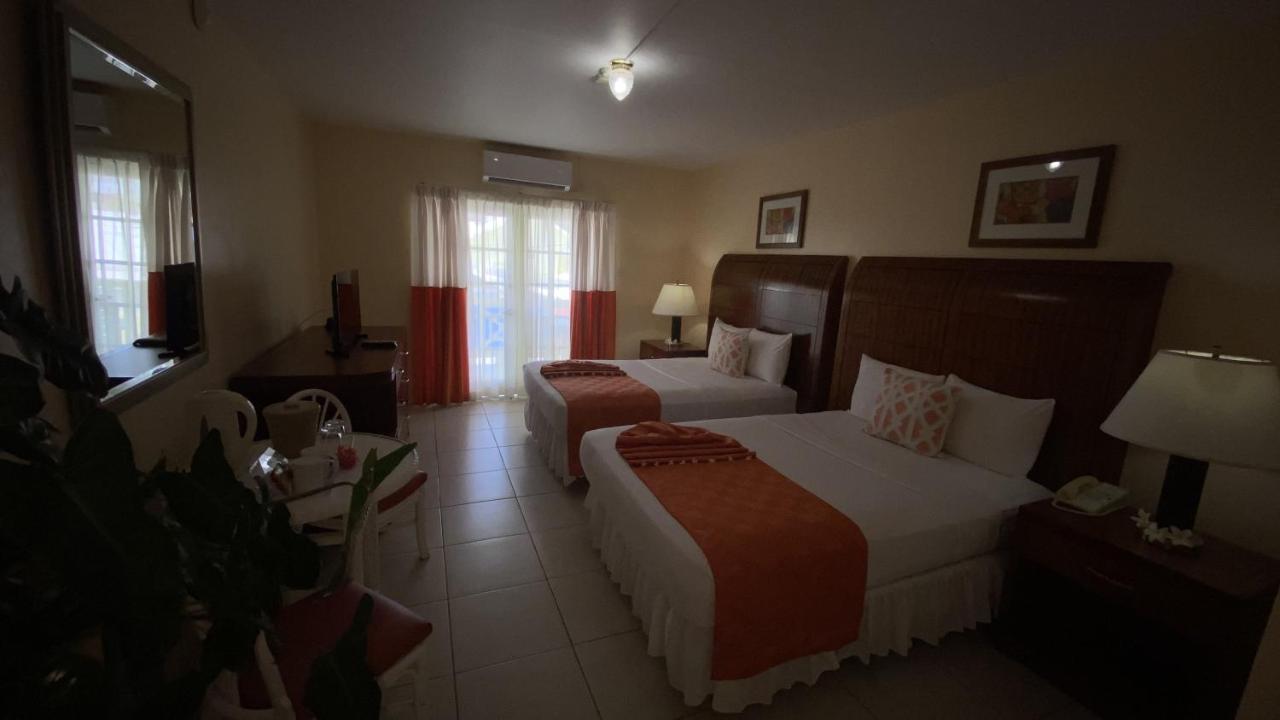Bay Gardens Inn Gros Islet Exterior photo